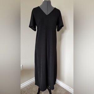 Pull&Bear Black V-Neck  Midi Dress